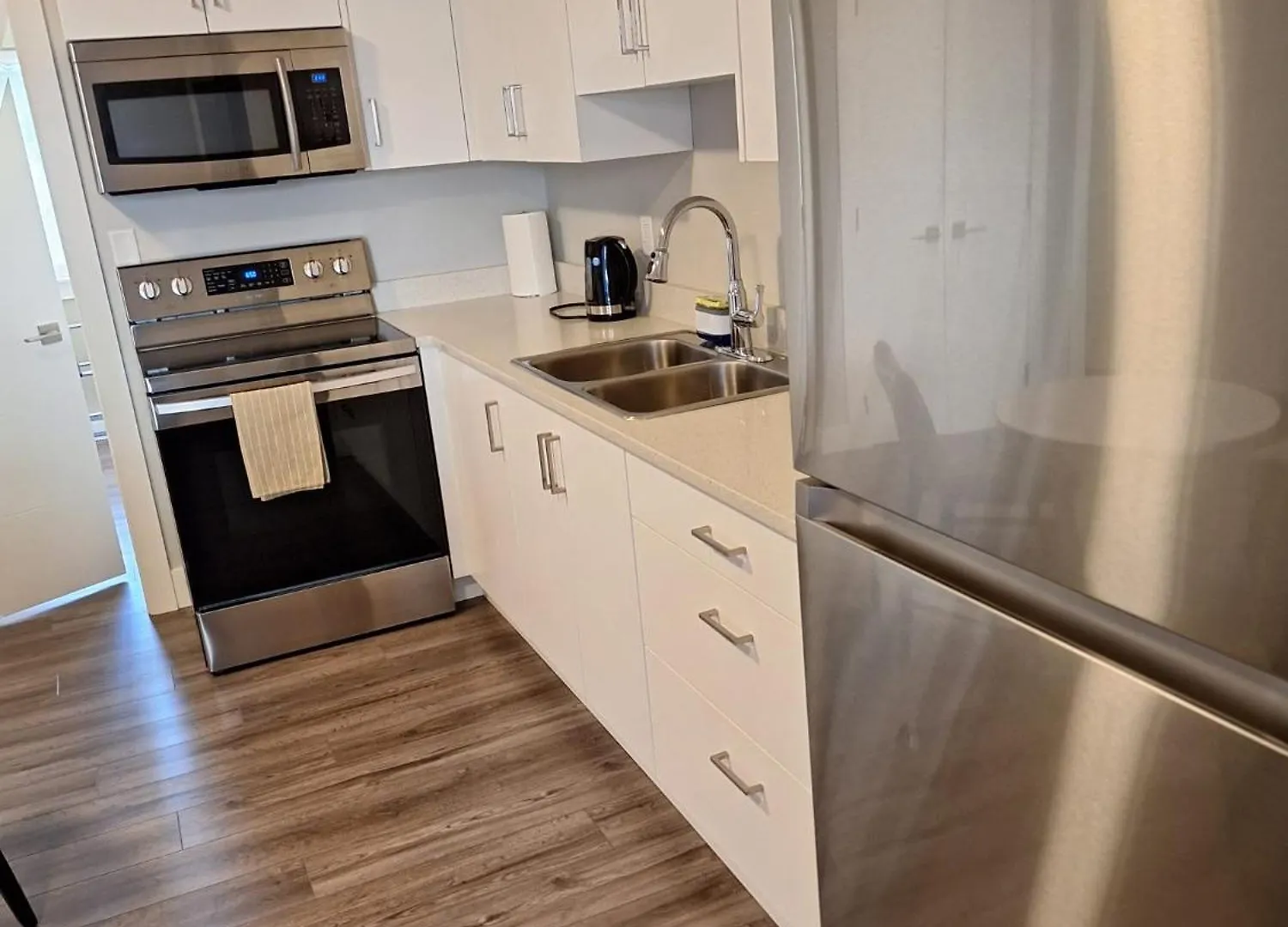 Two Bedroom Serenity - Complimentary Welcome Treats Homestay